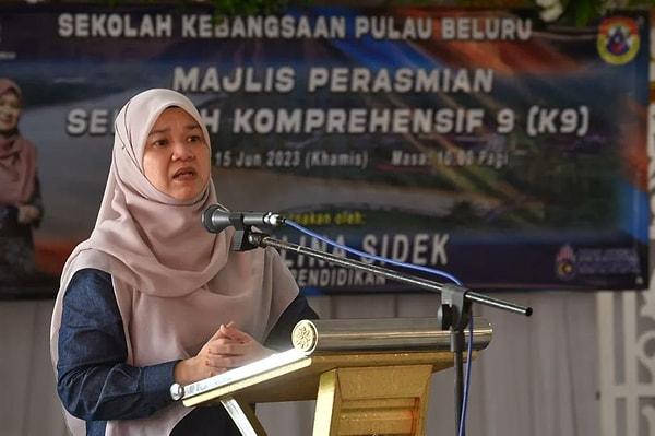 Malezya Eğitim Bakanı Fadhlina Sidek, konuyla ilgili bir soruşturma başlatacağını bildirerek "Önce bu olayın doğrulanması gerekiyor." dedi.