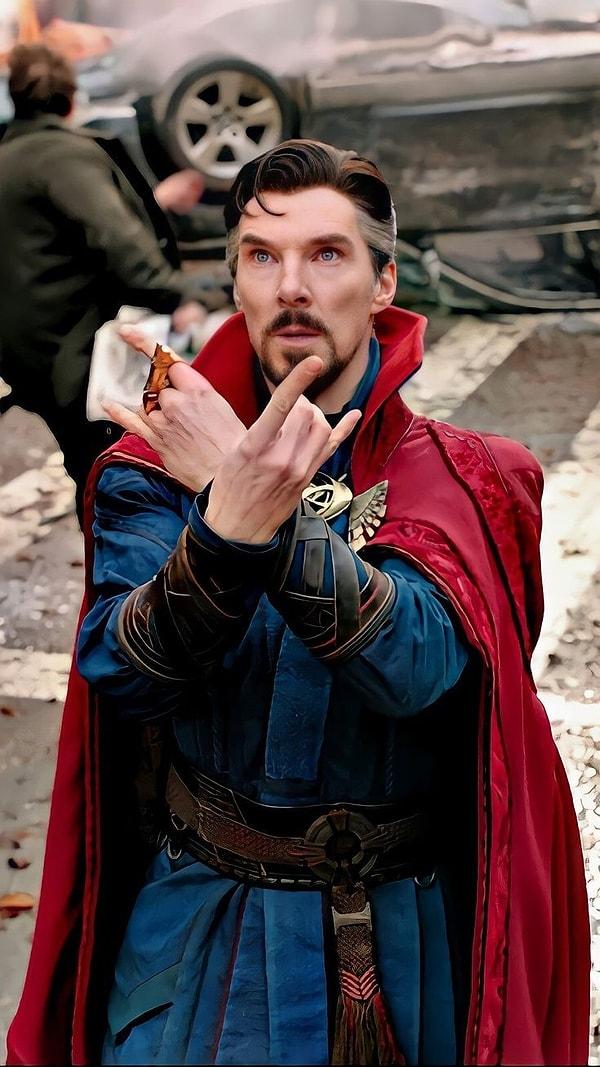 6. Benedict Cumberbatch, önümüzdeki yıl çekilecek bir Marvel filminde Doctor Strange rolünü yineleyeceğini dile getirdi.