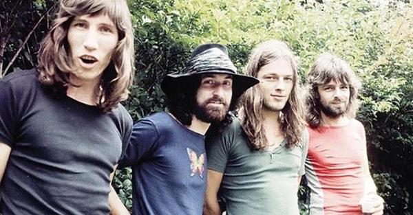 Efsanevi rock müzik grubu Pink Floyd'u neredeyse tanımayan kimse yok! Ünlü grup her konserinde izdihama sebep oluyordu.