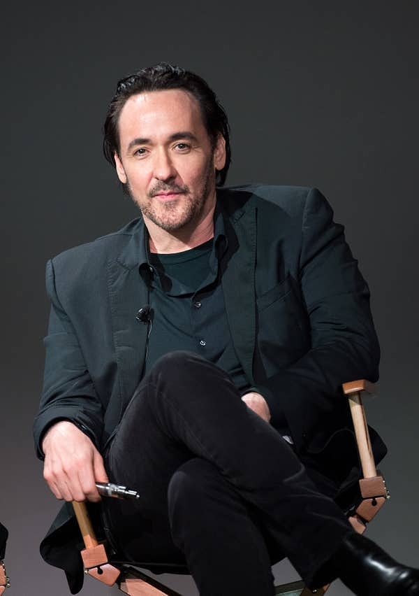 Журнал Elle попросил его сказать, почему он никогда не был женат, в пяти словах, и он сказал: «Я могу сделать это в семи: «Общество не должно говорить мне что делать»