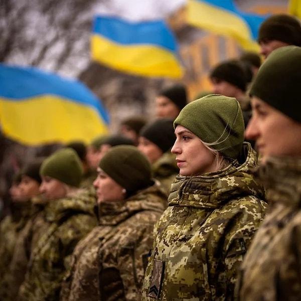Ukrayna Turuncu Devrimi, aynı zamanda ülkenin dış ilişkilerini de etkilemiştir.