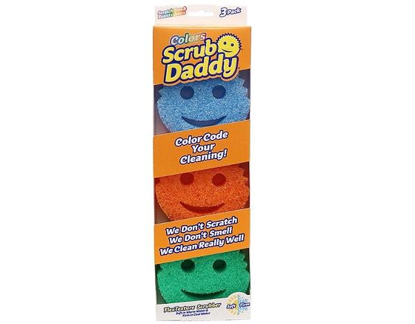8. Scrub Daddy Colours Smiley Sünger, mutfakta temizlik yaparken bile yüzünüzde bir gülümseme oluşturacak bir ürün.
