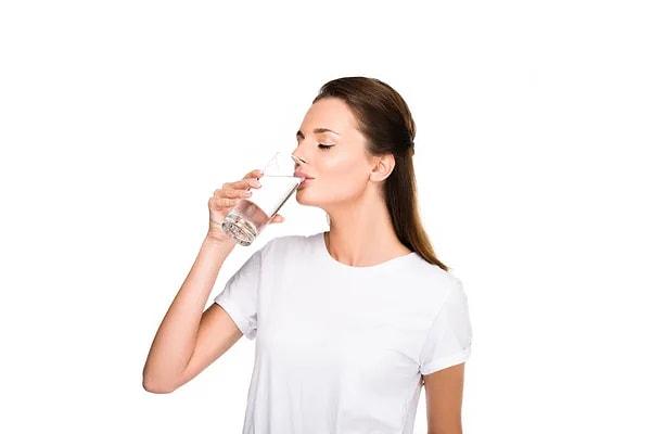 Yazın daha fazla su içmek sindirimi iyileştirmeye yardımcı olur