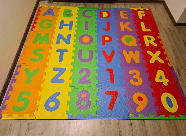 9. Если вы знаете английский алфавит, то этот коврик вас точно не устроит!