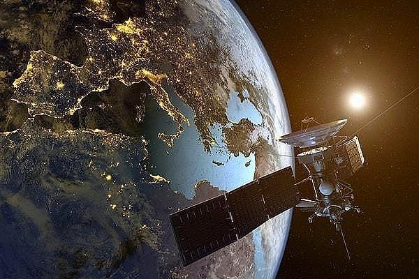 Dünya semaları kalabalıklaştıkça, uyduların uzay çalışmalarımız üzerindeki etkisi giderek daha büyük bir endişe kaynağı haline geliyor.