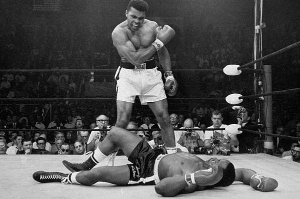 7. Dünyaca ünlü boksör Muhammed Ali'nin gerçek adı nedir?