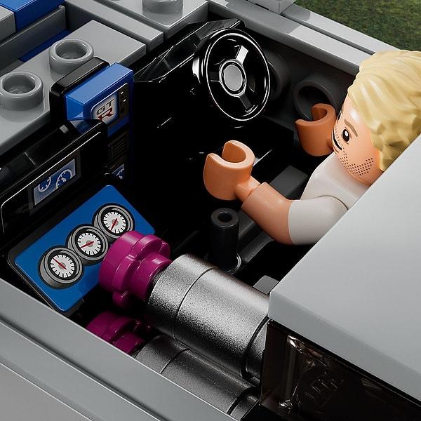 6. Koleksiyonluk bir set: LEGO® Speed Champions Daha Hızlı Daha Öfkeli Nissan Skyline GT-R