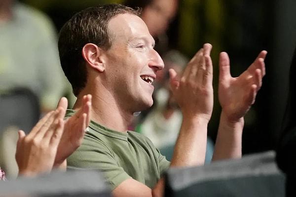 Meta CEO'su Mark Zuckerberg, Twitter alternatifi Threads uygulamasını yayınladı. Instagram'ın abartılı yeni Twitter katil uygulaması Threads'e, ilk beş günde 100 milyon kişinin kaydolduğu görüldü.