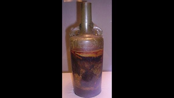 9. Dünyanın en eski şarabı 1867 yılında bir Romalı mezarında keşfedilmişti ve o günden bugüne halen açılmadı!