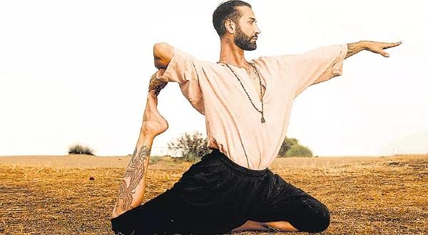 Dört yıl önce yaşam tarzında değişikli yaptığını açıklayan ünlü isim, bir süredir yoga yapıyor ve vegan besleniyor.