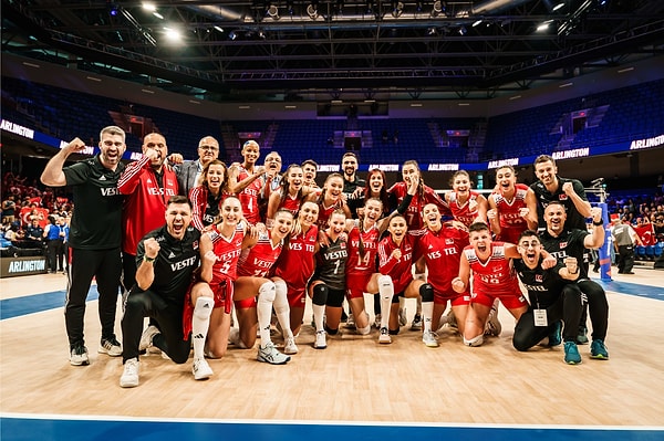 2023 CEV Kadınlar Avrupa Voleybol Şampiyonası, 15 Ağustos-3 Eylül tarihleri arasında Belçika, Almanya, İtalya ve Estonya’nın ev sahipliğinde düzenlenecek.