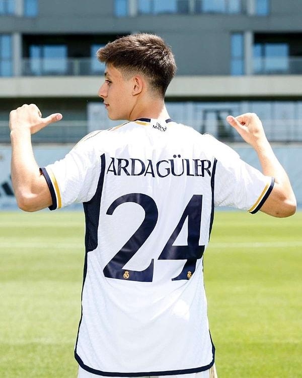 İspanya devi Real Madrid'e transfer olan Güler adeta milli gururumuz haline geldi. Real Madrid'e imza atan genç oyuncu manşetlerden düşmez oldu.