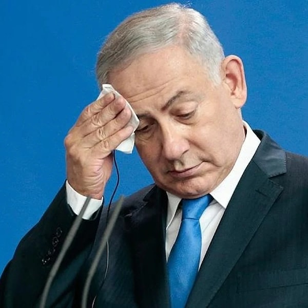 İsrail Başbakanı Binyamin Netanyahu baş ağrısı nedeniyle hastaneye kaldırıldı.