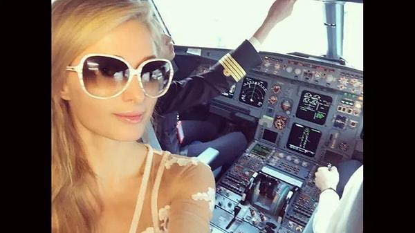 16. Otel zinciri mirasçısı Paris Hilton çocukluğundan beri özel jet kullanıyor.