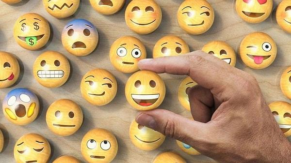 Araştırmada, emojilerin dünyanın her yerinde kullanılmasına rağmen bazı noktalarda evrensel bir dil olmadığı, bir ülkede normal sayılabilecek bir emojinin farklı bir ülkede çeşitli olumsuz anlamlar içerebileceği belirtiliyor.