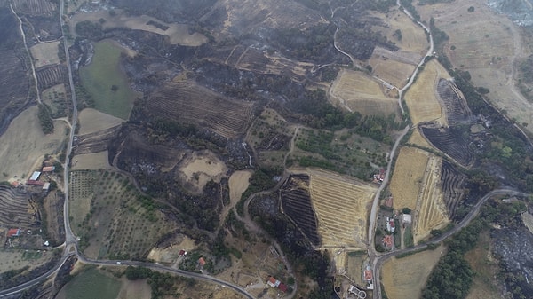 Dün Çanakkale Valiliği tarafından yapılan açıklamada tedbir amaçlı Kemel, Kayadere, Işıklar, Dörtyol, Kurşunlu ve Mareşal Fevzi Çakmak köylerinin tahliyesine karar verildiği duyuruldu.