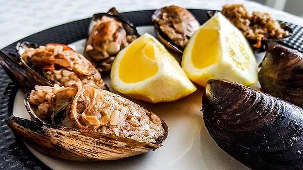 Midye Dolma (Stuffed Mussels)