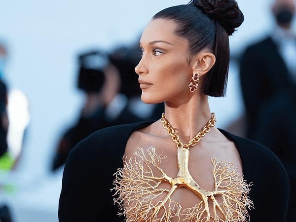 Hadid ailesinin ortanca üyesi Bella Hadid, gerek Instagram'ın gerekse podyumların en çok aranan isimleri arasında.