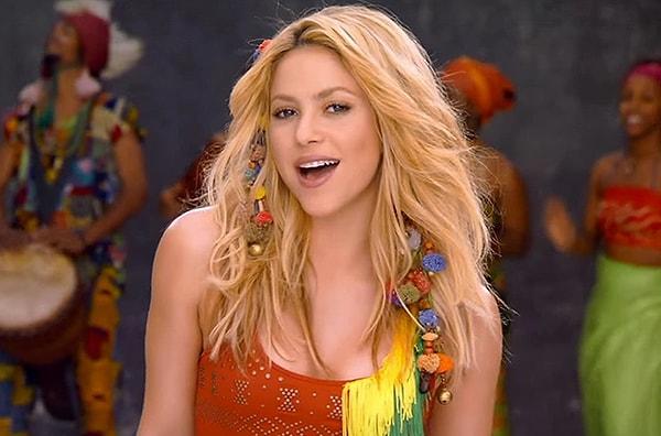 6. Kolombiyalı ünlü şarkıcı Shakira'yı tanımayan yoktur. Kendisi şarkılarıyla olduğu kadar özel hayatıyla da gündemde biliyorsunuz ki. Bu sefer gündeme gelme sebebi ise hakkında 'vergi kaçakçılığından' açılan dava. Üstelik ünlü şarkıcı Shakira'nın 8 yıl hapsi isteniyor!