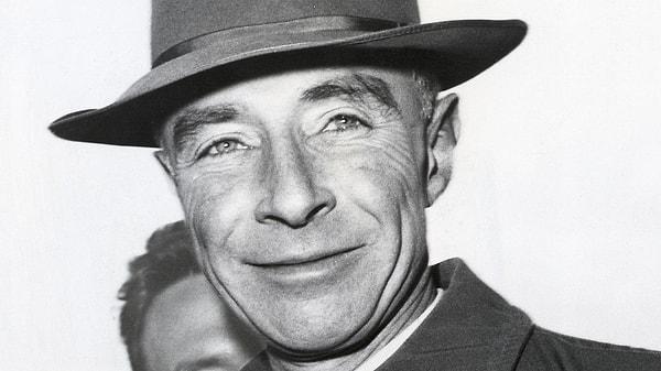 J. Robert Oppenheimer, 22 Nisan 1904'te ABD'nin New York eyaletinde doğdu.