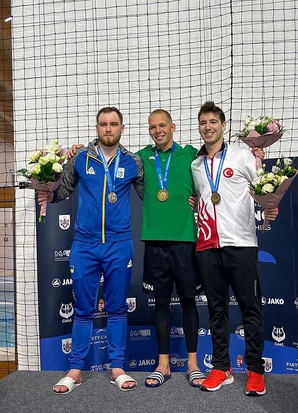 24. Macaristan'da düzenlenen 28. CMAS Paletli Yüzme Avrupa Şampiyonası'nda milli sporcu Derin Toparlak, 1500 metre su üstü kategorisinde bronz madalya kazandı.