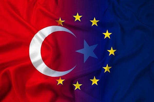 Borrell, “Türkiye ile nasıl yeniden ilişki kurabileceğimizi tartıştık. Türkiye ile Avrupa Birliği arasında daha güçlü bir ilişki geliştirmek için karşılıklı çıkar olduğuna inanıyoruz. Doğu Akdeniz'de kalıcı şekilde gerilimin azaltılması, tüm bölgenin istikrarı ve güvenliğine katkı sağlayacaktır” dedi.