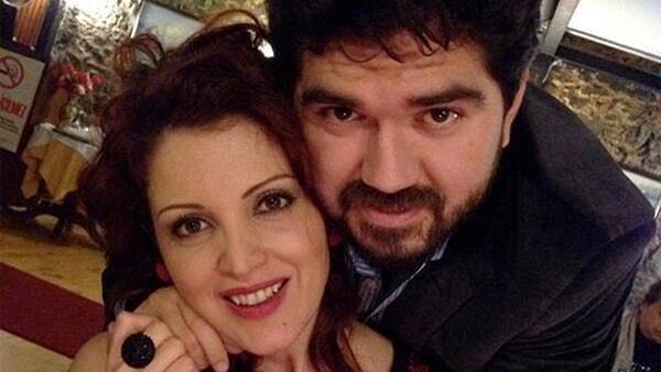 İkiz çocukları olan çiftin, boşanmak için İstanbul 2. Aile Mahkemesi’ne başvurdukları iddia edildi.