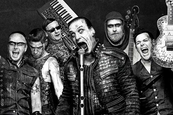 Dünyaca ünlü müzik grubu Rammstein'ı daha önce duymuşsunuzdur. Grup en son gündeme taciz iddiaları ile gelmişti.