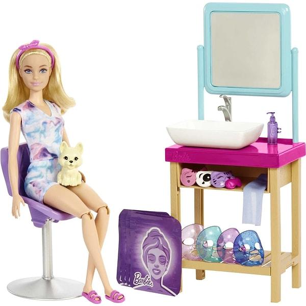 10. Barbie Işıltı Dolu Spa Günü Oyun Seti.