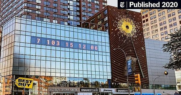 New York'un simgesi haline gelen Union Meydanı'nda yer alan 62 metre uzunluğunda korkutucu saat var.