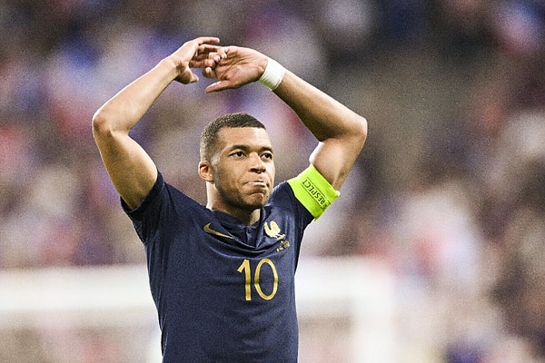 Kylian Mbappe'nin gizli aşkı tanıdık çıktı - Futbol Haberleri