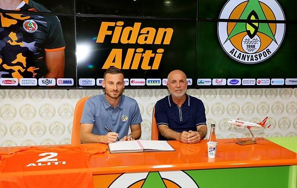 2. Alanyaspor, savunma oyuncusu Fidan Aliti ile 3 yıllık sözleşme imzalandığını açıkladı.