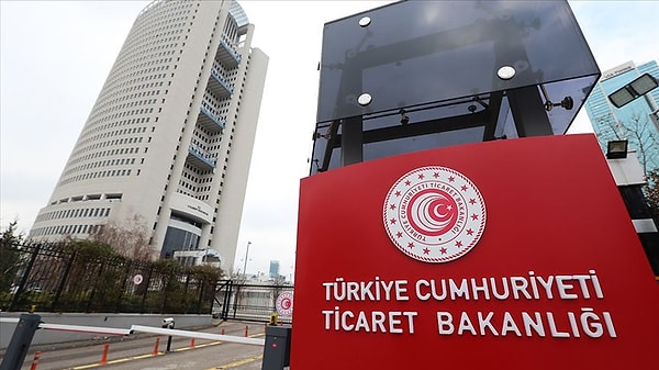 Habertürk'e göre, bu duruma karşı harekete geçen Ticaret Bakanlığı ve Türkiye Noterler Birliği, usulsüz ikinci el otomobil fırsatçılığını sonlandırmak için çalışmalarını sürdürüyor.