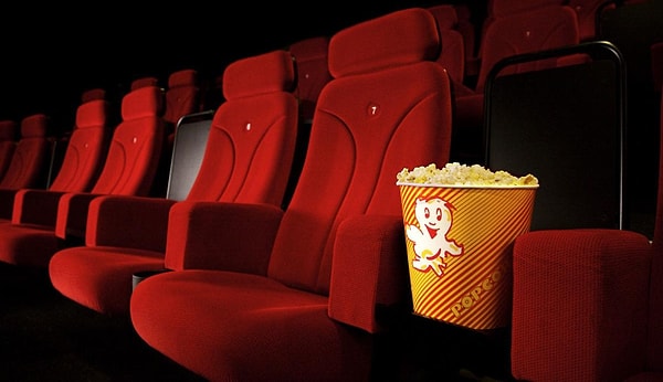 Artık sevdiklerinizle toplanıp sinemaya gitmek ve patlamış bir mısır almak bile lüks olarak görülmeye başladı.