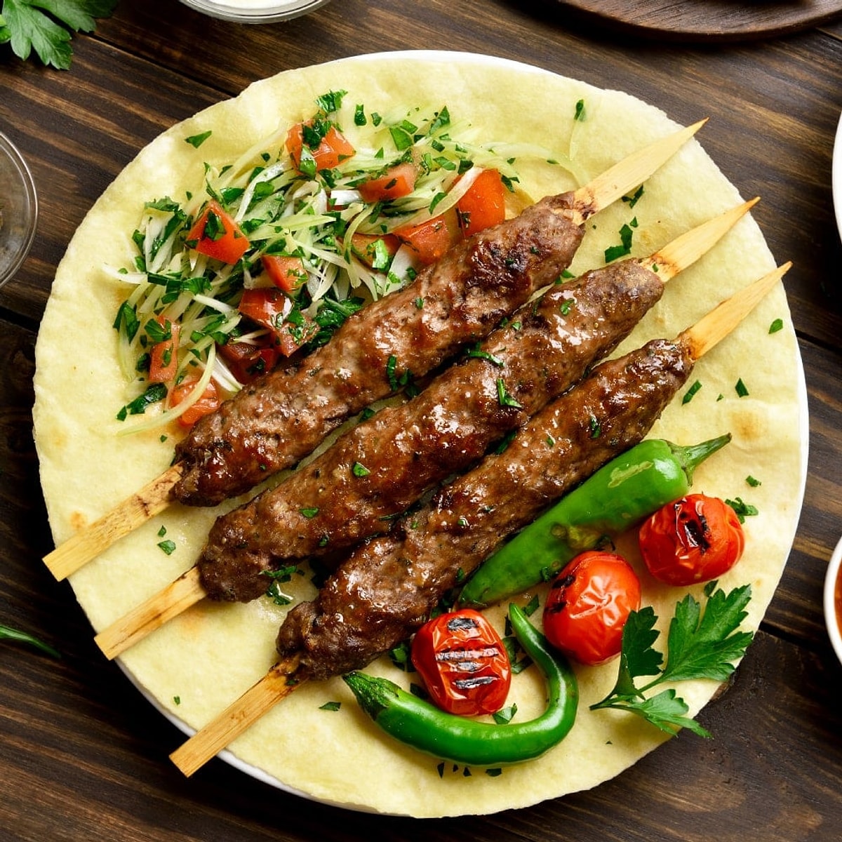 Turkish kebab. Туркиш кебаб. Турецкий люля кебаб. Адана кебаб Махачкала. Шор кебаб.