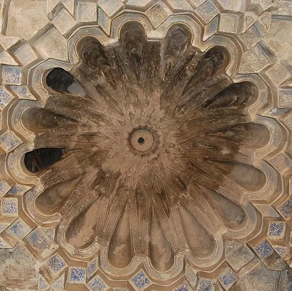12. Mar Behnam Manastırı, Irak'ta, Musul kenti yakınlarında yer alıyor ve tarihi MS 6. yüzyıla kadar uzanıyor. 2014 yılında IŞİD tarafından yıkılan Hıristiyan manastırı, bin 500 yılı aşkın bir geçmişe sahip mimariye ve yazıtlara sahipti.