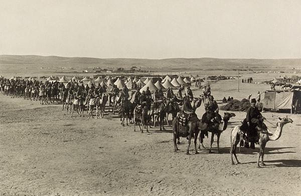 Birinci Dünya Savaşı'nın bir diğer önemli cephesi Güney'de yaşandı. Osmanlı İmparatorluğu'na bağlı Arap Yarımadası ve Suriye, Irak çevresinde şiddetli muharebeler yaşandı.