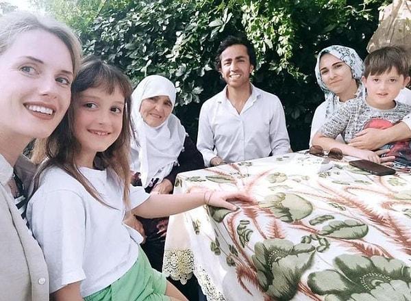 Ünlü oyuncu, eşinin memleketi olan Bitlis'i ziyaret ettikleri anları ise sosyal medya hesabından paylaştı.