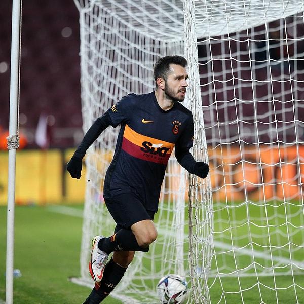 4. Emre Kılınç ile 3 yıllık anlaşmaya varan Samsunspor, Galatasaray ile bonservis pazarlıklarında son detayları görüşüyor. (Ertan Süzgün)