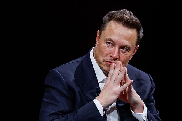 Geçtiğimiz yıl satın aldığı Twitter'ı aylardır rahat bırakmayan Elon Musk, hem sitenin hem de üyelerin ayarlarıyla fazlasıyla oynadı.