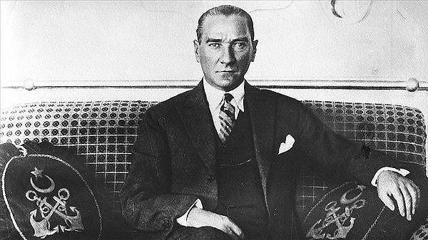 Böylece Atatürk dizisi Cumhuriyetimizin 100. yıldönümü olan 29 Ekim günü FOX’ta yani açık kanalda ücretsiz yayınlanacak.
