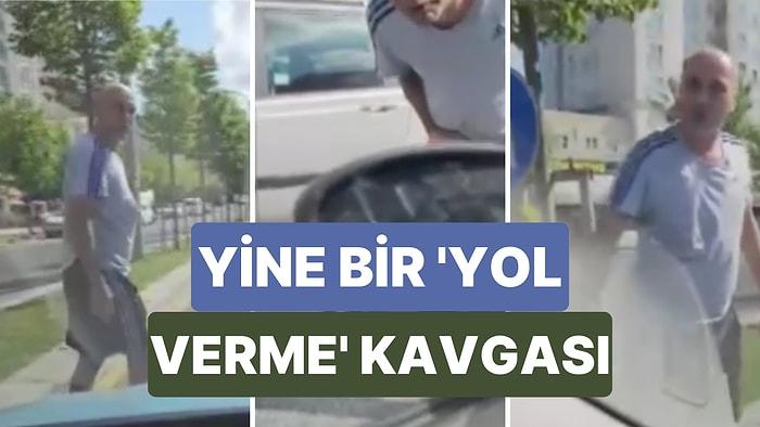 Yine Trafikte Kavga! İstanbul'da Bir Adam Trafikte Tartışma Yaşadığı Bir Doktorun Aracına Saldırdı