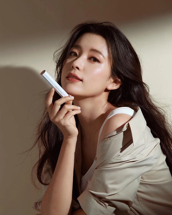 9- Han Hyo Joo