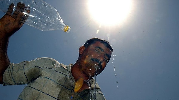 Meteoroloji, Türkiye’de hava sıcaklıklarının artacağını ve çarşamba (yarın) gününden itibaren yurdun genelinde “eyyam-ı bahur”un etkisini hissetireceğini açıkladı.