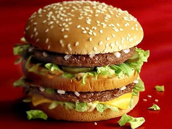 Buna bir diğer örnek olarak İsviçre'nin, bir Big Mac için Amerika Birleşik Devletleri'nden %35,4 daha fazla ödeme yapmasını örnek gösterebiliriz.
