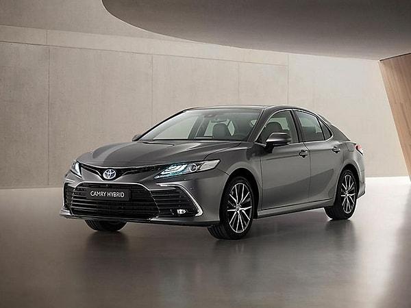 Toyota Camry fiyat listesi Ağustos 2023