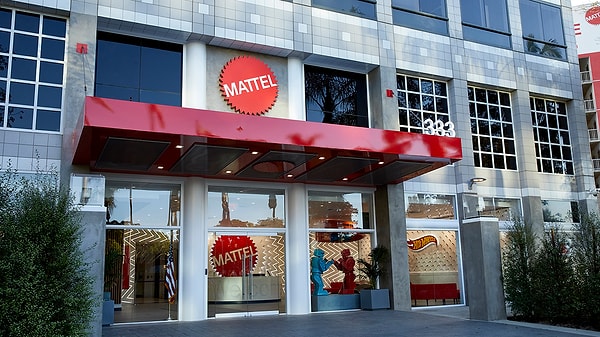 Mattel'in oyun geliştirme müdürü Ray Adler,  ilanla ilgili açıklamasında, "Hayranların UNO'yla etkileşime geçmesi için sürekli yeni yollar bulmaya çalışıyoruz. Yepyeni oyunumuzu tanıtması için en iyi UNO oyuncusunu arıyoruz" dedi.