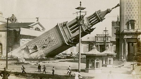 6. San Francisco'daki Panama-Pasifik Uluslararası Fuarı'nın dekorasyonu olarak inşa edilen İtalyan Kulesi'nin yıkımı. (1916)