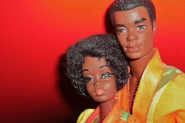 Birkaç yıl sonrasında Christie'nin partneri ve Barbie serisinin ilk Afro-Amerikan erkek bebek karakteri Brad ile karşımıza çıktılar.