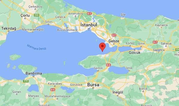 6 Şubat depreminin ardından gözlerin çevrildiği Marmara Bölgesi'nde 6 Ağustos akşamı Marmara Denizi'nde Yalova açıklarında 3.3 büyüklüğünde deprem meydana geldi. 7.7 kilometre derinliğindeki deprem, birçok ilde hissedildi.
